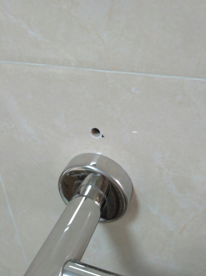 墙砖破了一个洞怎么办(墙面砖破了一点点怎么办) 墙砖破了一个洞怎么办(墙面砖破了一点点怎么办)