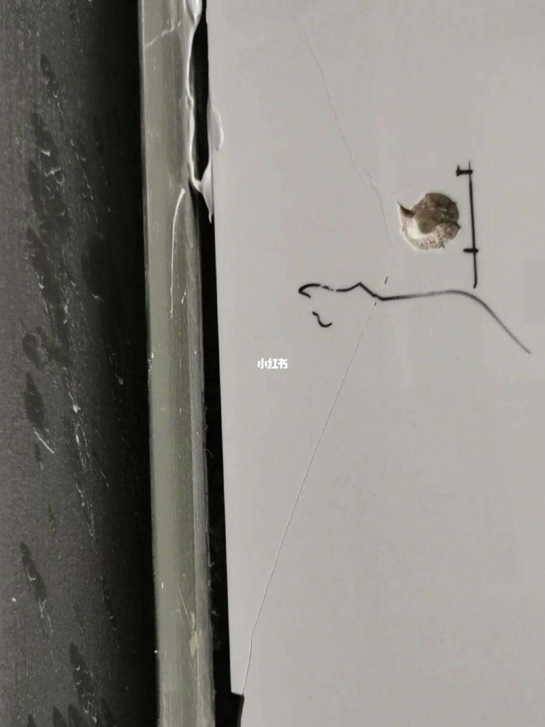 瓷砖很硬打孔(瓷砖打孔还有办法补救么)